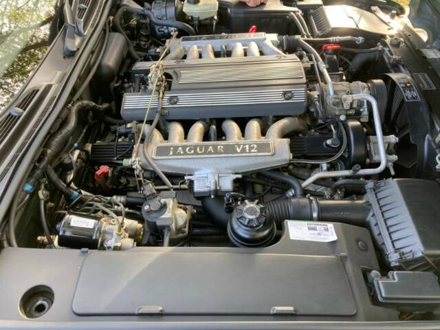 Jaguar XJ12 6.0