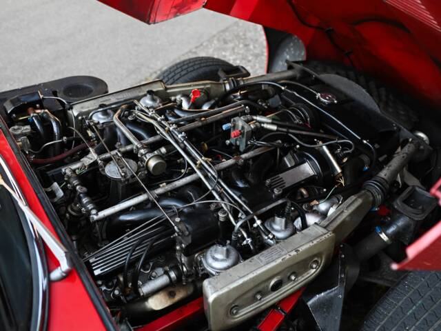 Jaguar E-Type V12 (2+2)