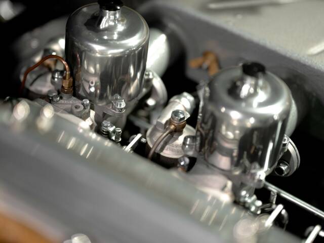 Jaguar E-Type 4.2
