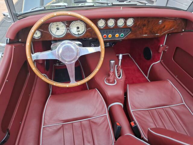 Morgan Plus 8