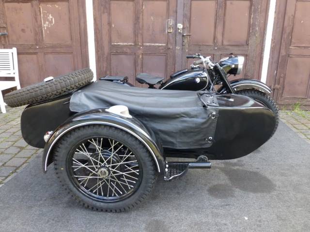 IMZ-Ural M61