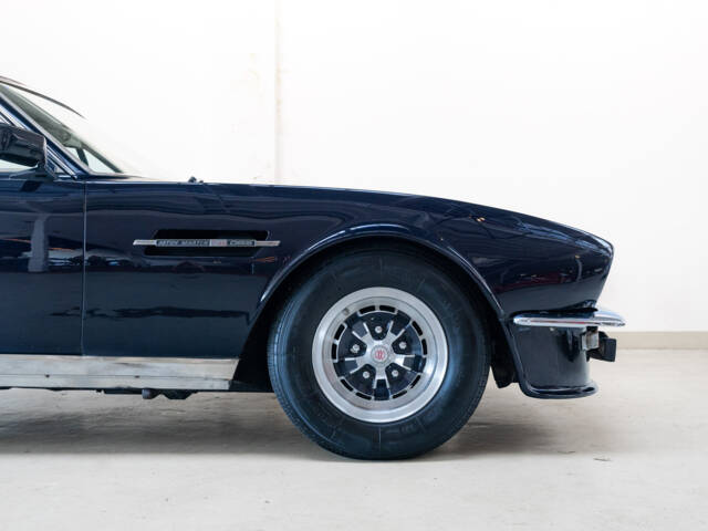 Aston Martin DBS V8