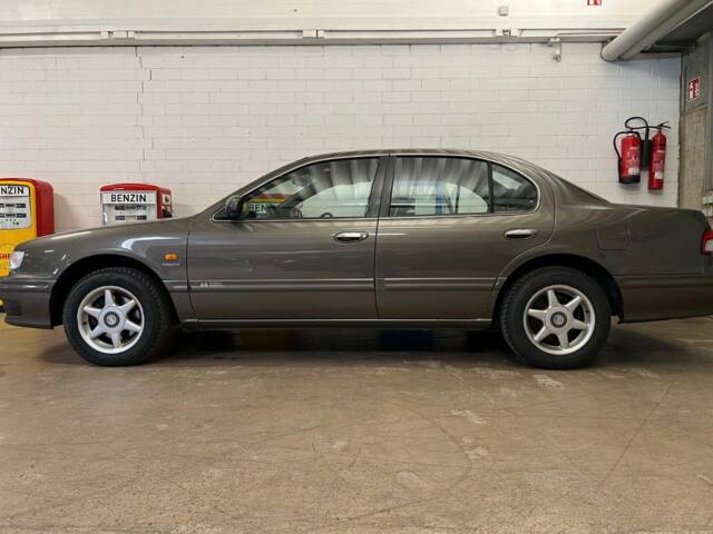 Immagine 1/17 di Nissan Maxima 2.0 V6 (1998)