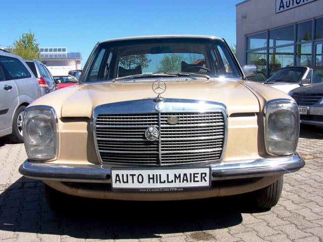 Mercedes-Benz 200 D