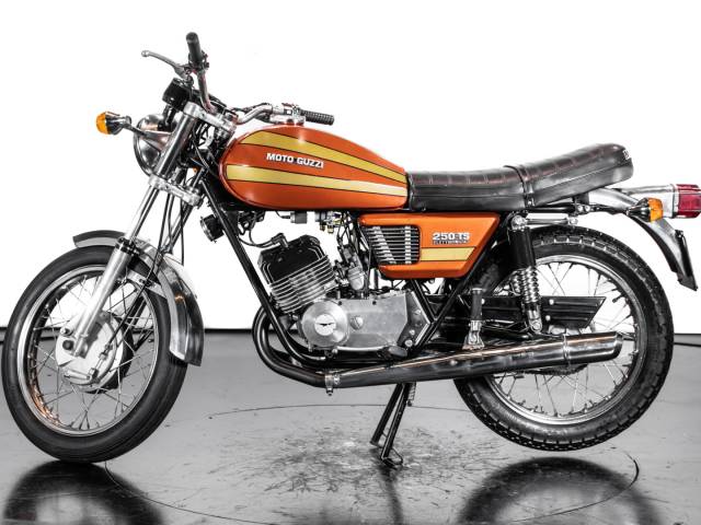 Bild 1/30 von Moto Guzzi DUMMY (1975)