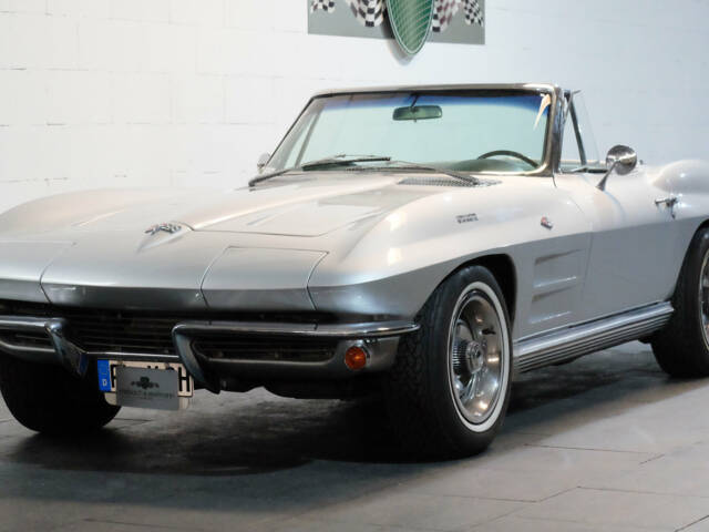 Image 1/29 of Chevrolet Corvette Sting Ray Convertible (1964)