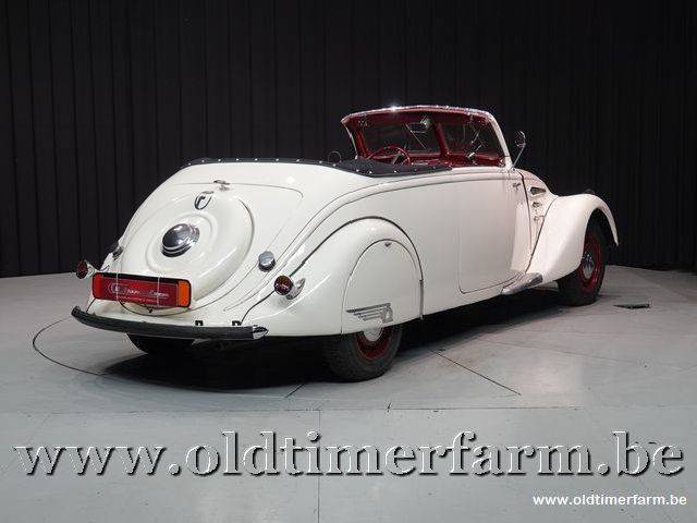 Image 1/1 de Peugeot 402 (1936)