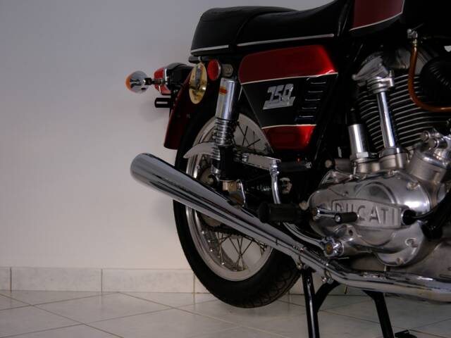 Ducati 750 GT