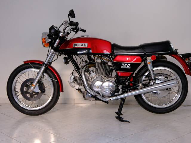 Ducati 750 GT