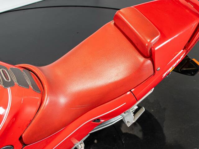 Honda VFR 750R RC 30