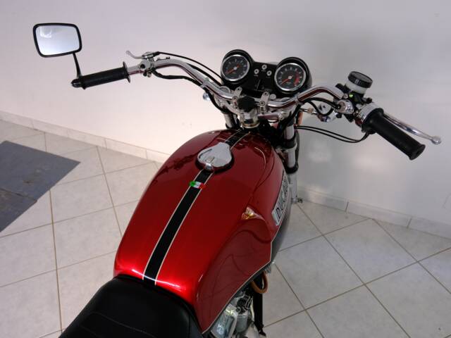 Ducati 750 GT