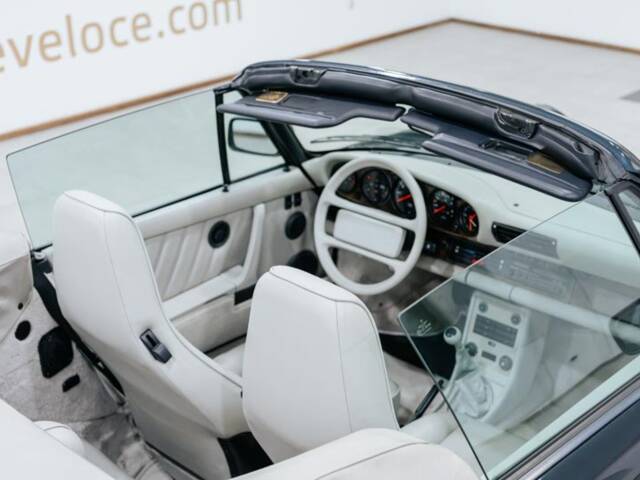 Porsche 911 Carrera 3.2 "25 years 911"