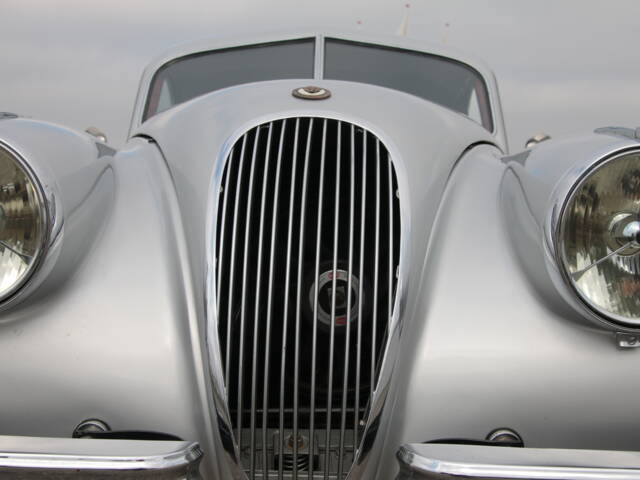 Jaguar XK 120 FHC