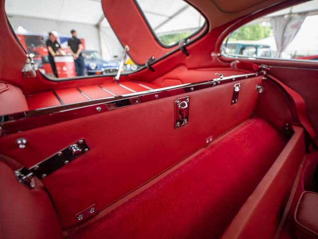 Jaguar E-Type 4.2