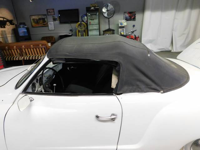 Volkswagen Karmann Ghia 1200