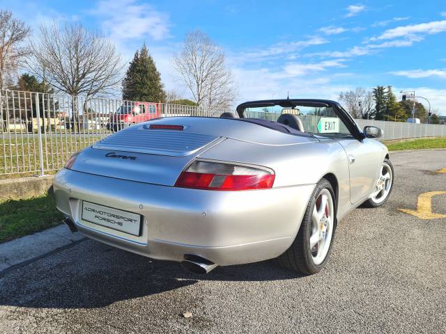 Porsche 911 Carrera