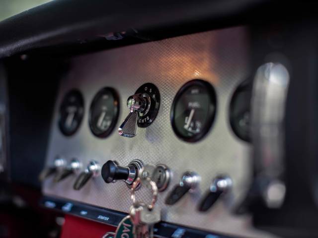 Jaguar E-Type 3.8