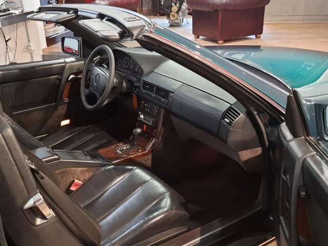 Mercedes-Benz SL 320