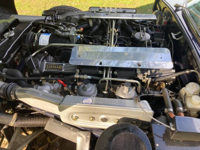 Jaguar E-Type V12