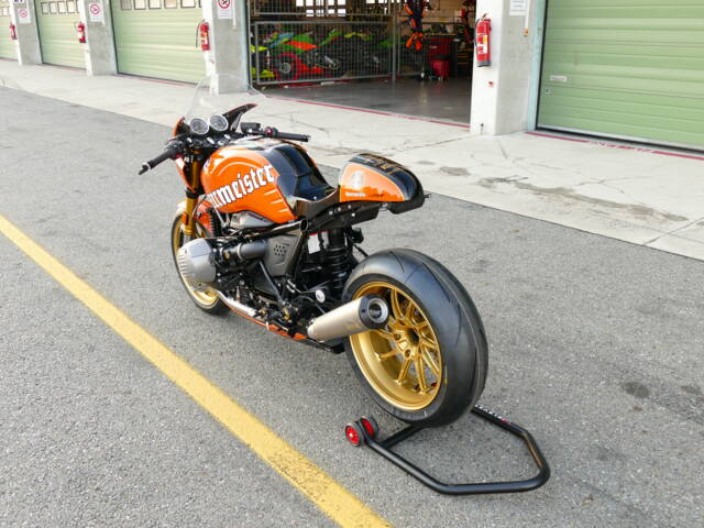 BMW R NineT