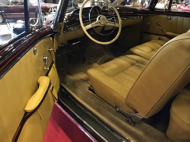 Mercedes-Benz 220 S Cabriolet