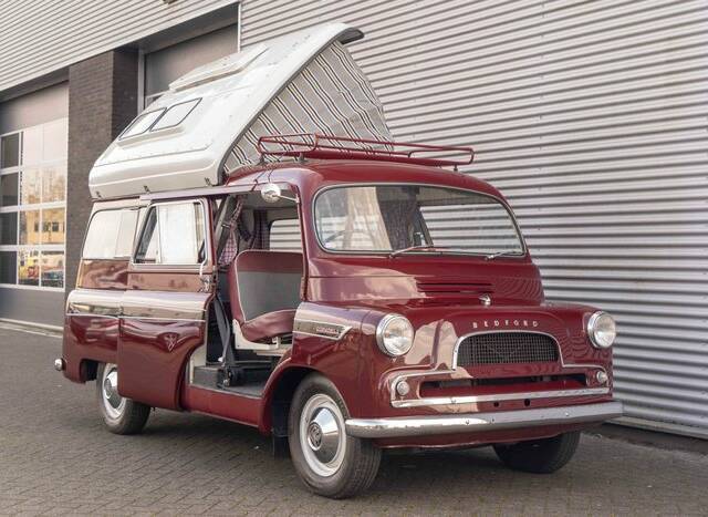 Image 1/7 of Bedford CA Dormobile (1961)