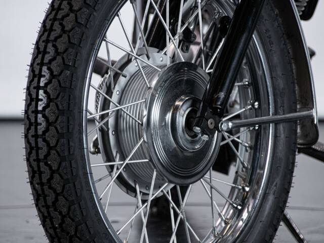 BSA B 44 Victor Grand Prix