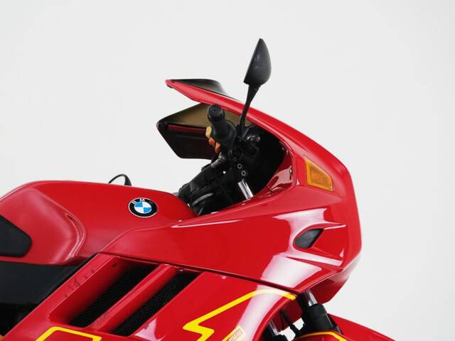 BMW K1