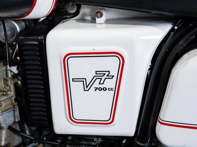 Moto Guzzi V 7