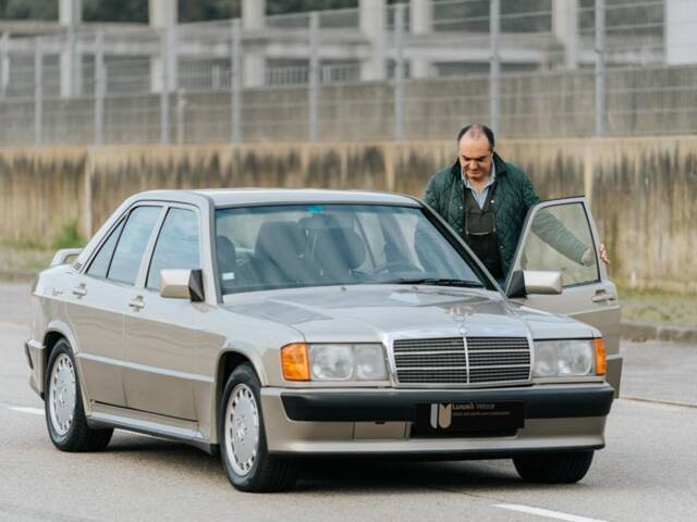 Mercedes-Benz 190 E 2.3-16