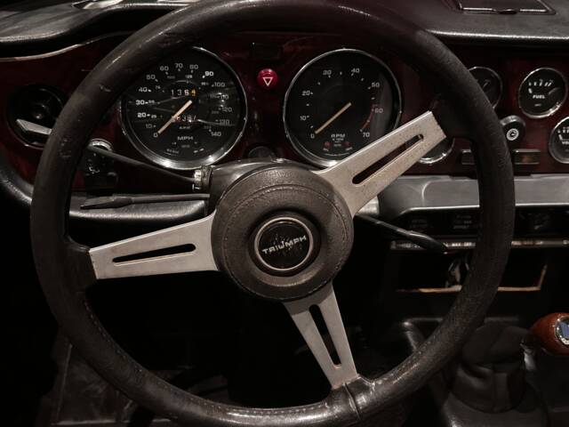Triumph TR 6 PI