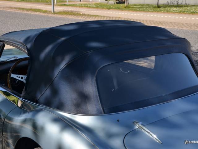 Austin-Healey 3000 Mk III (BJ8)