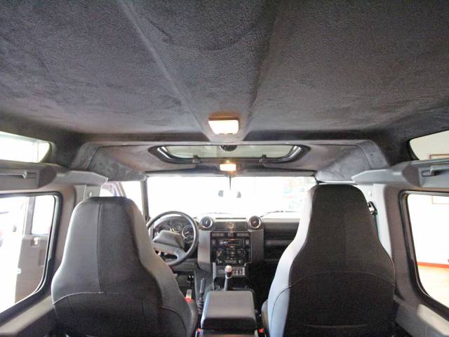 Land Rover Defender 90 Heritage