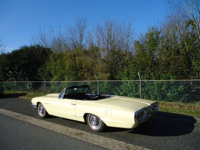 Ford Thunderbird