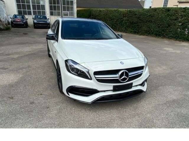 Afbeelding 1/15 van Mercedes-Benz A 45 AMG 4MATIC (2016)