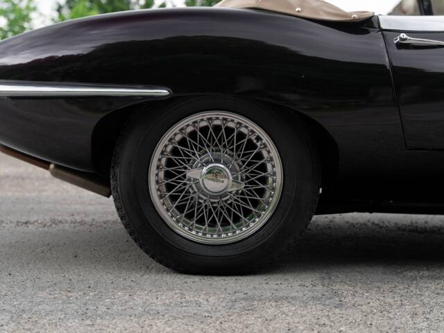 Jaguar E-Type 4.2