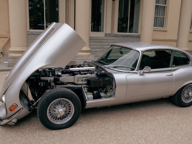 Jaguar E-Type V12 (2+2)