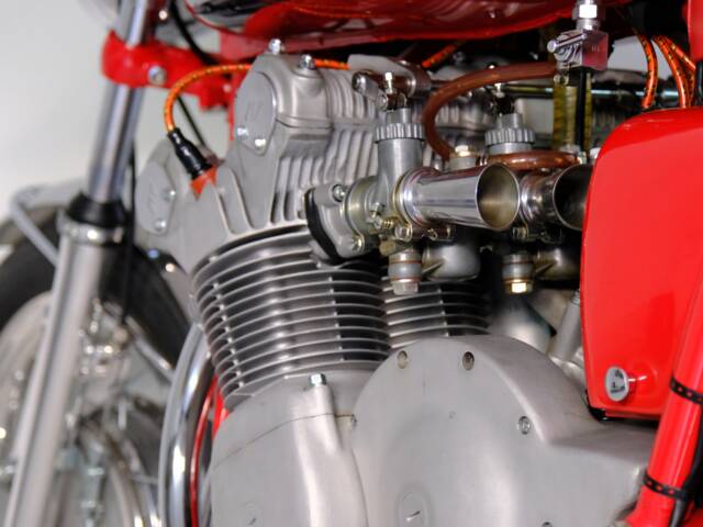 MV Agusta 750 Sport