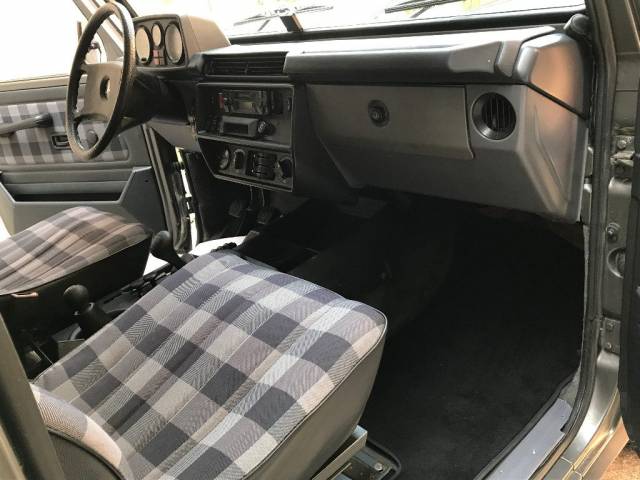 Mercedes-Benz 200 GE (SWB)