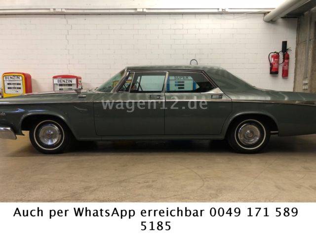 Bild 1/14 von Chrysler New Yorker 4-Door Hardtop (1964)