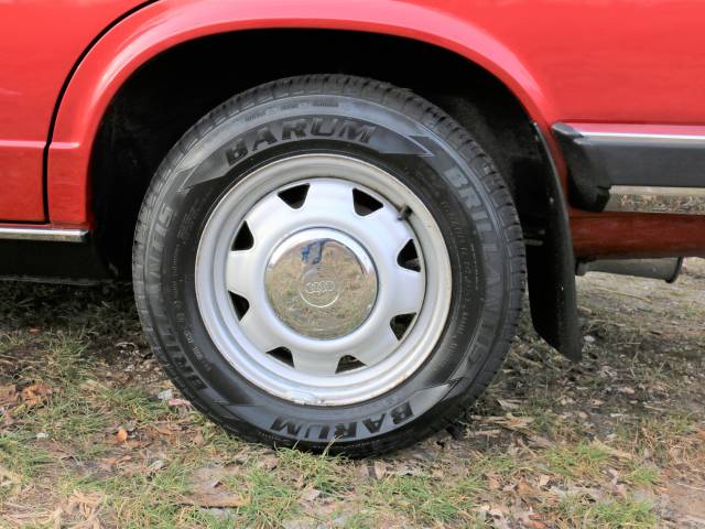 Audi 100