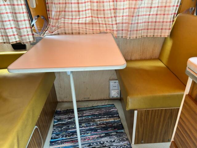 Volkswagen T2b Westfalia