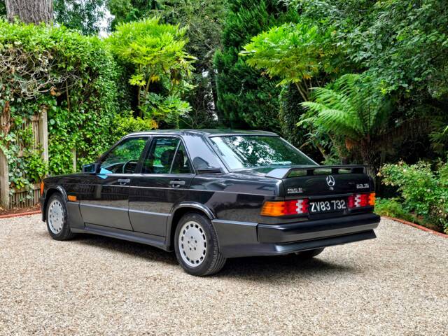 Mercedes-Benz 190 E 2.3-16