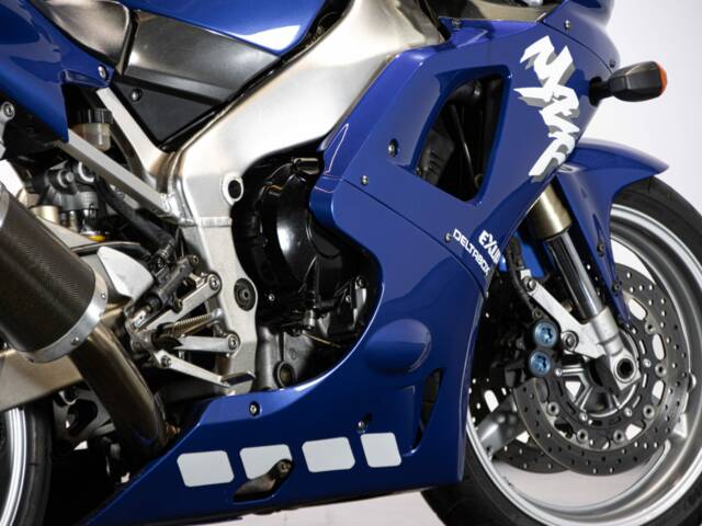 Yamaha YZF 1000 R1