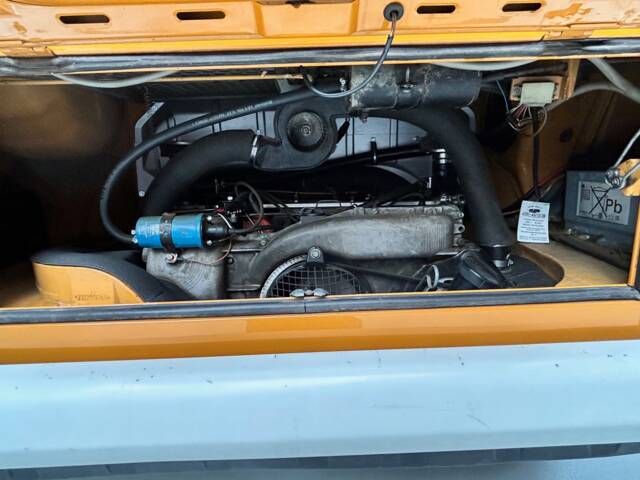 Volkswagen T2b Westfalia