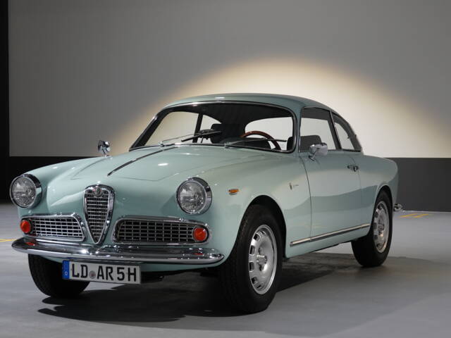 Immagine 1/11 di Alfa Romeo Giulia 1600 Sprint (1963)