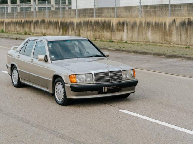 Mercedes-Benz 190 E 2.3-16