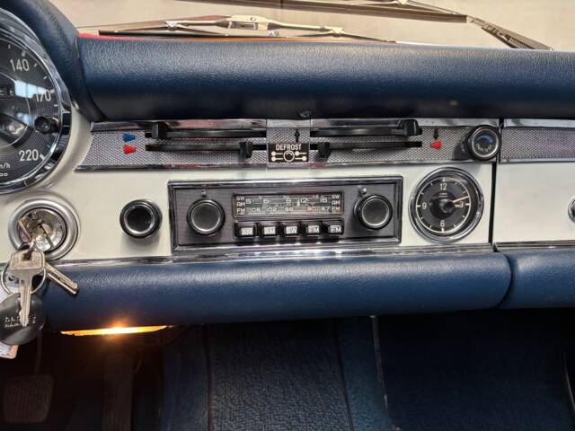 Mercedes-Benz 280 SL