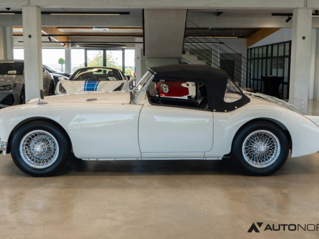 MG MGA 1600