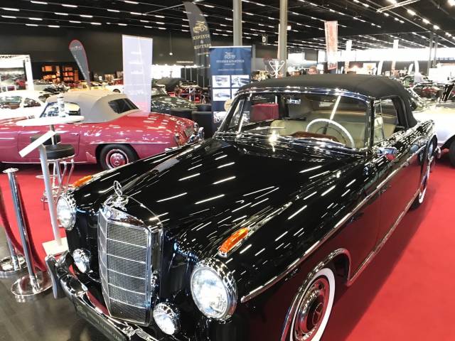 Mercedes-Benz 220 S Cabriolet